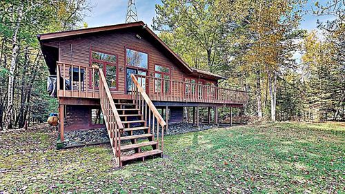 Hayward, WI Villas and Beach house Best Price on cozycozy