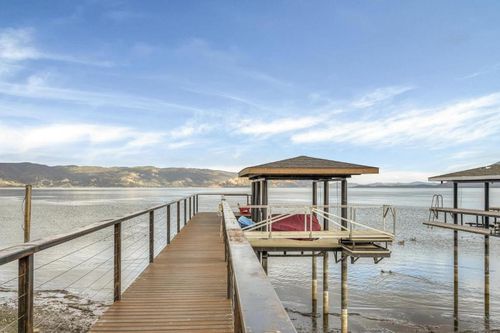 Lakeport Vacation Rentals and Airbnb cozycozy