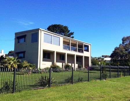 Shire of Mornington Peninsula Vacation Rentals & Airbnb COZYCOZY