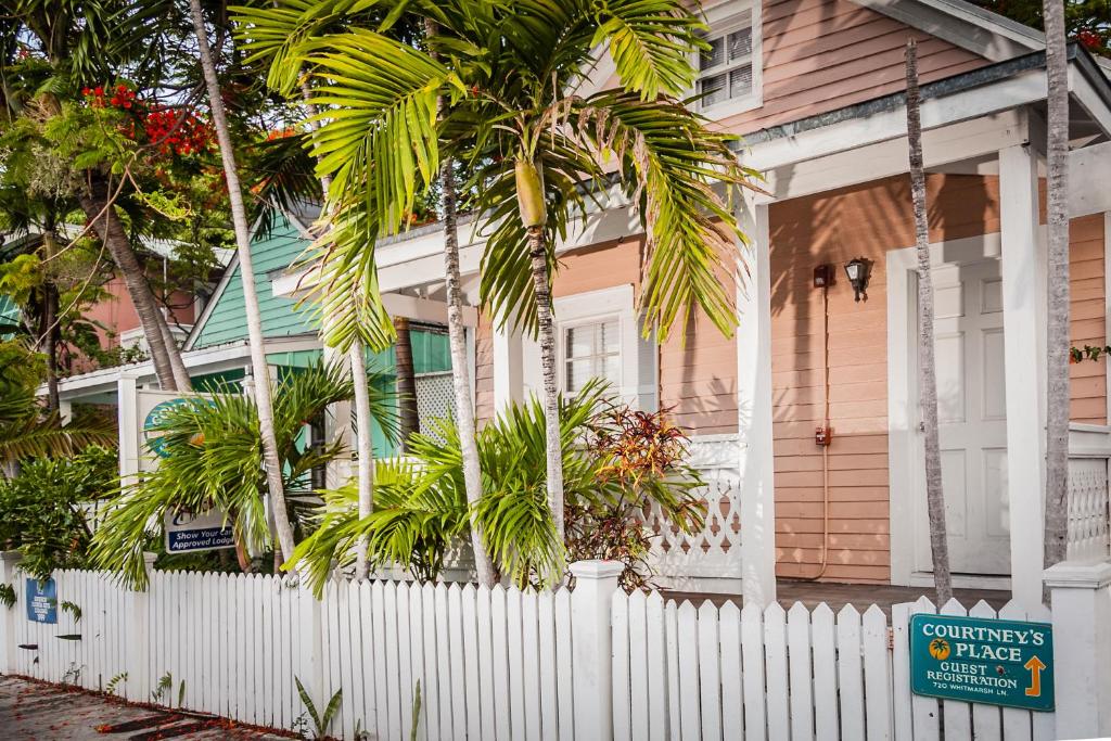Courtney's Place Historic Cottages & Inns - Key West, FL
