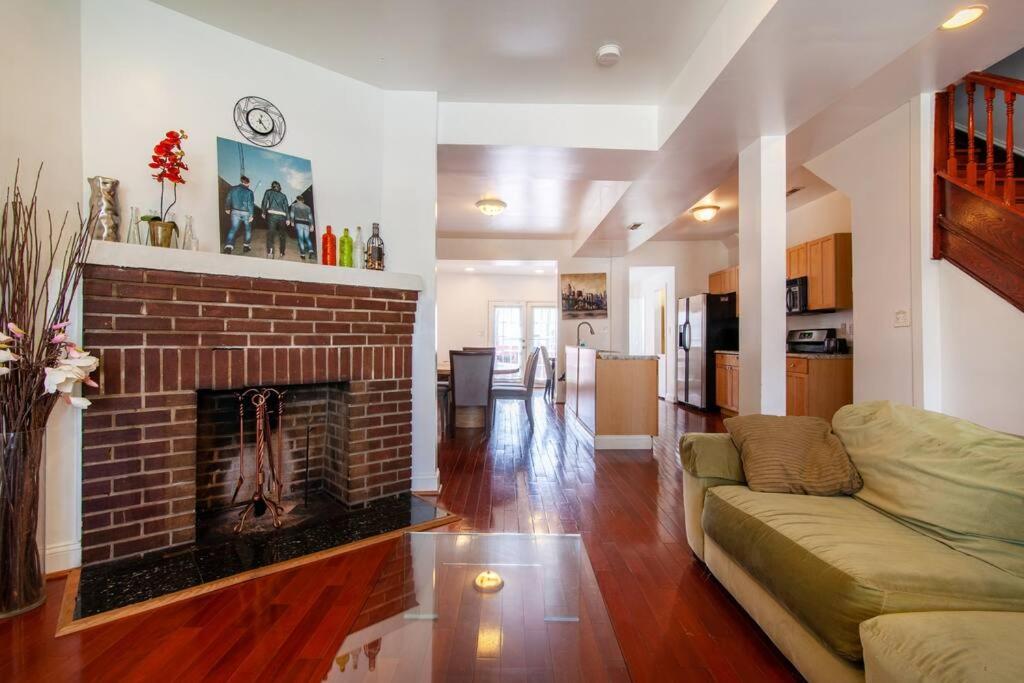 Relaxing, Spacious, Private, Walkable In Petworth! - Washington, D.C.