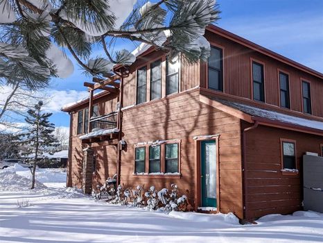 Red Lodge, MT Lodges at the Best Price cozycozy