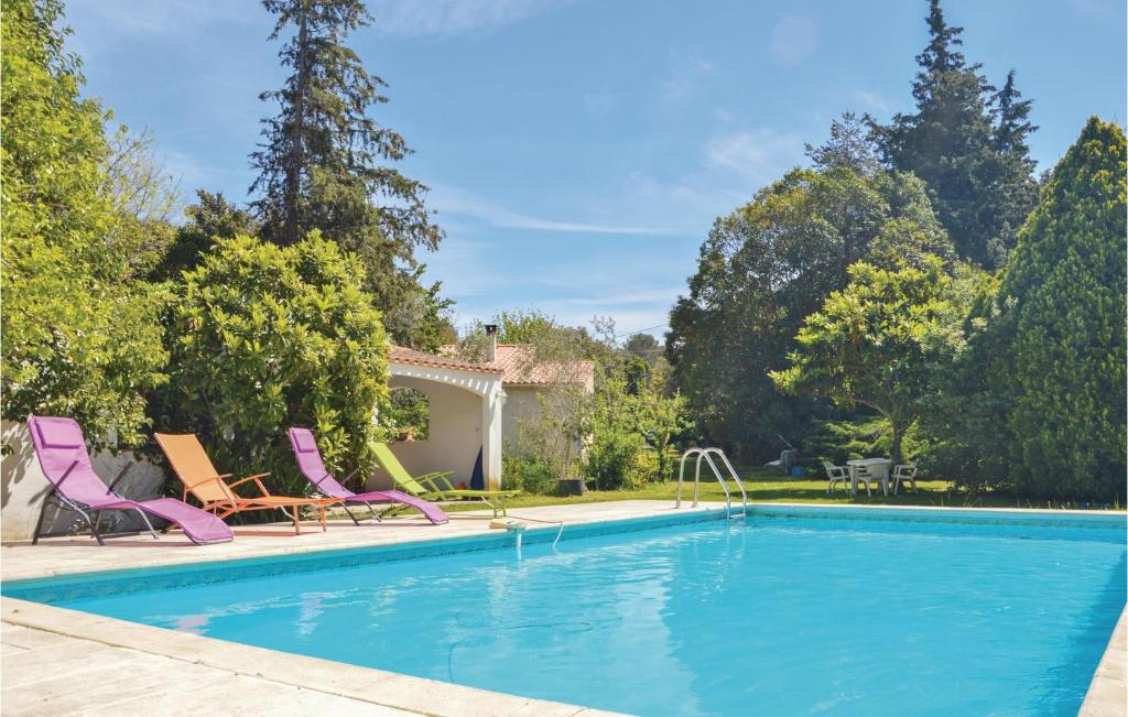 Amazing Home In Miramas With Wifi, Private Swimming Pool And Outdoor Swimming Pool - Istres
