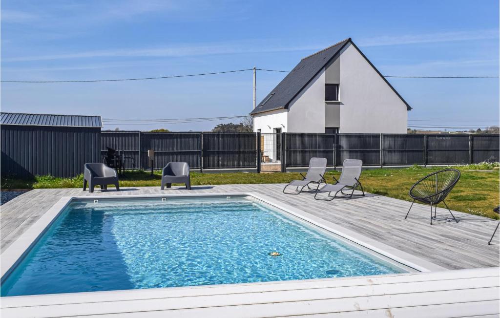 Stunning Home In Paimpol With Wifi, Heated Swimming Pool And 4 Bedrooms - Île-de-Bréhat