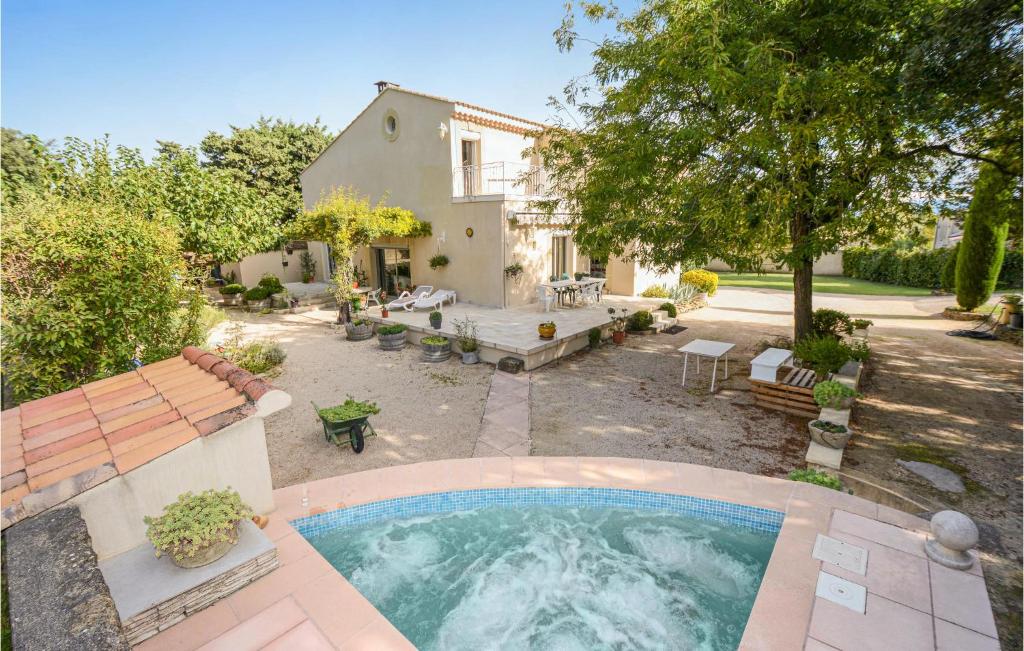 Stunning Home In Pujaut With 4 Bedrooms, Jacuzzi And Wifi - Villeneuve-lès-Avignon