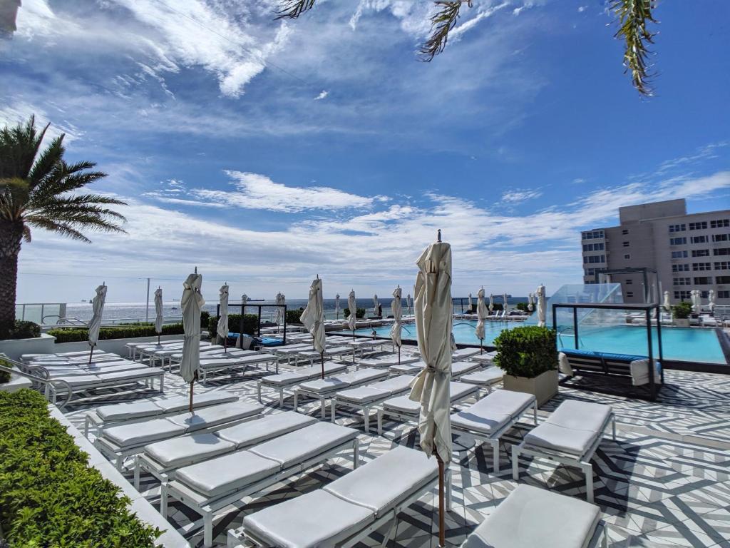 Modern Luxury Beach Hotel Large 2 Bedroom with Views 1707 - Fort Lauderdale