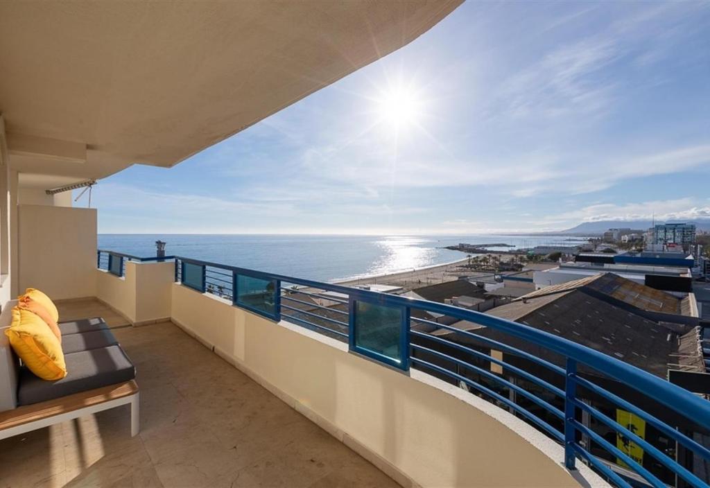 Beachfront Apartment - Marbella
