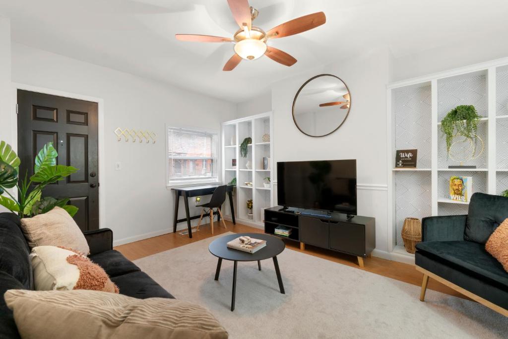 Your 2BR Oasis in the Heart of Charm City - Baltimore