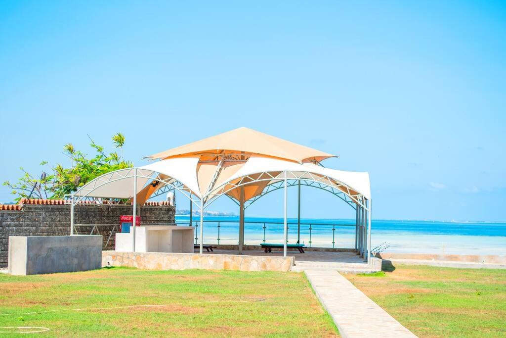 The Secret Garden Luxury Beach House - Mombasa