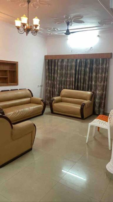 2- bedrooms residential house with parking space - Karnal