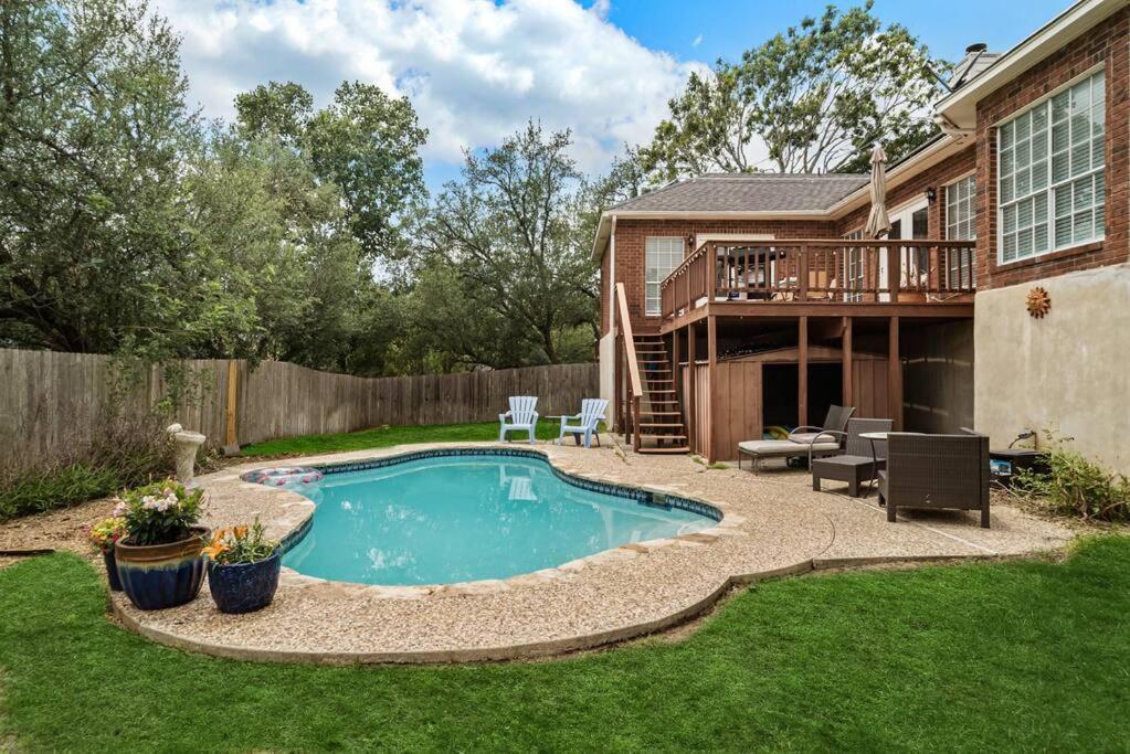 Stone Oak Oasis With Private Pool And Grill! - San Antonio, TX