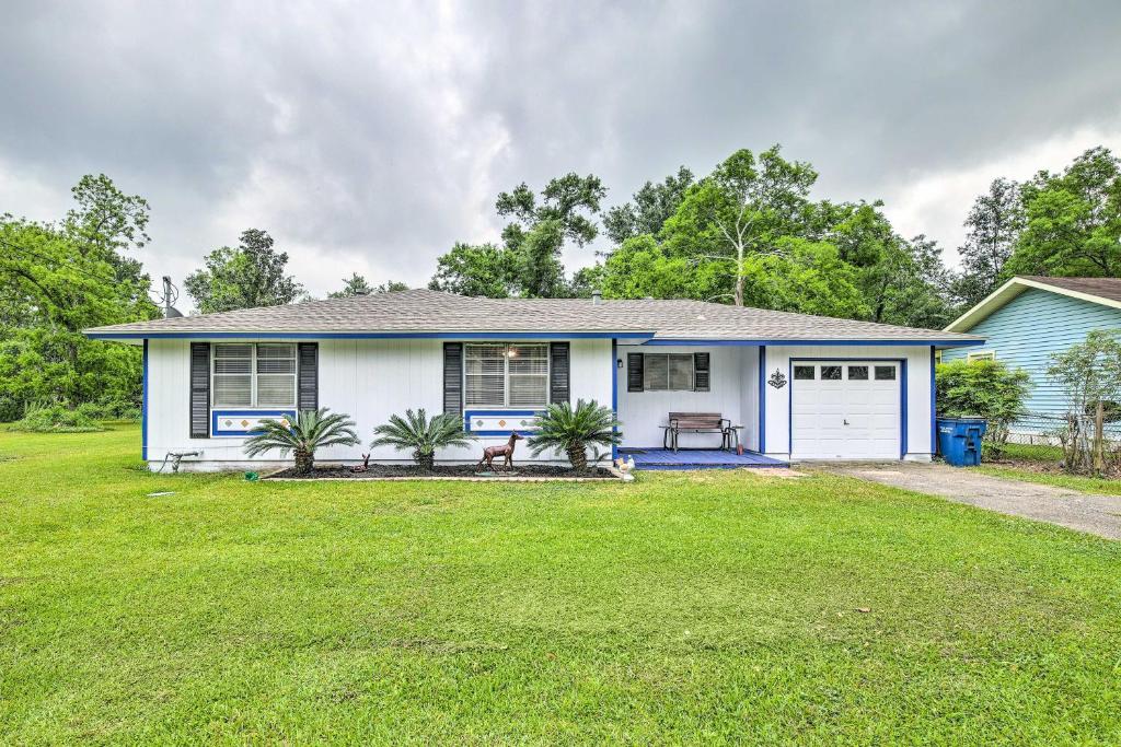 Gulf Coast Home Less Than 2 Mi to Parks and Museums! - Pinehurst, TX