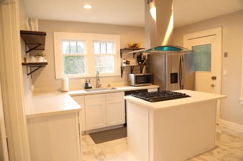 Saint Edward State Park, Kenmore airbnb, hotels and vacation rentals