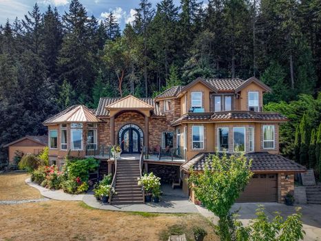 Chemainus Vacation Rentals and Airbnb cozycozy