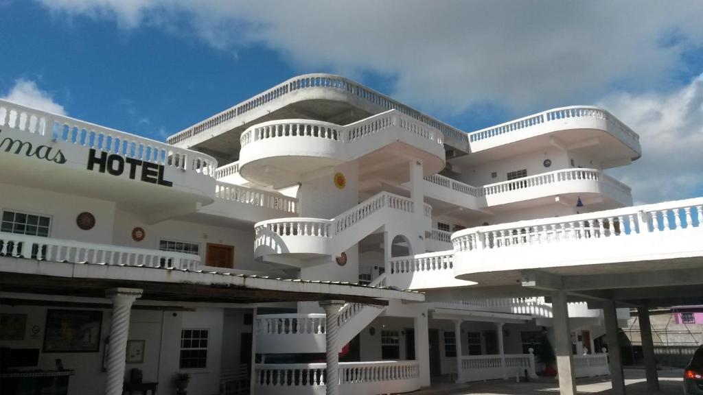 Las Palmas Hotel "Gold Standard Approved" - Belize