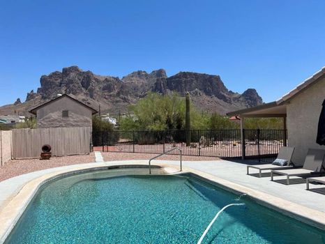 Apache Junction, AZ Vacation Rentals and Airbnb cozycozy