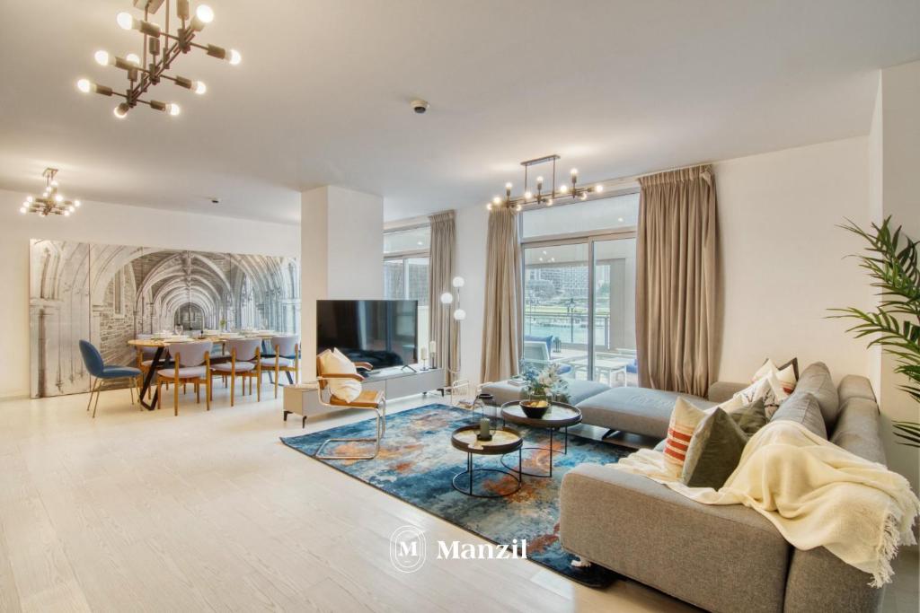 MANZIL - The Residences, 3BHK Villa with Full Burj View Downtown - Dubai