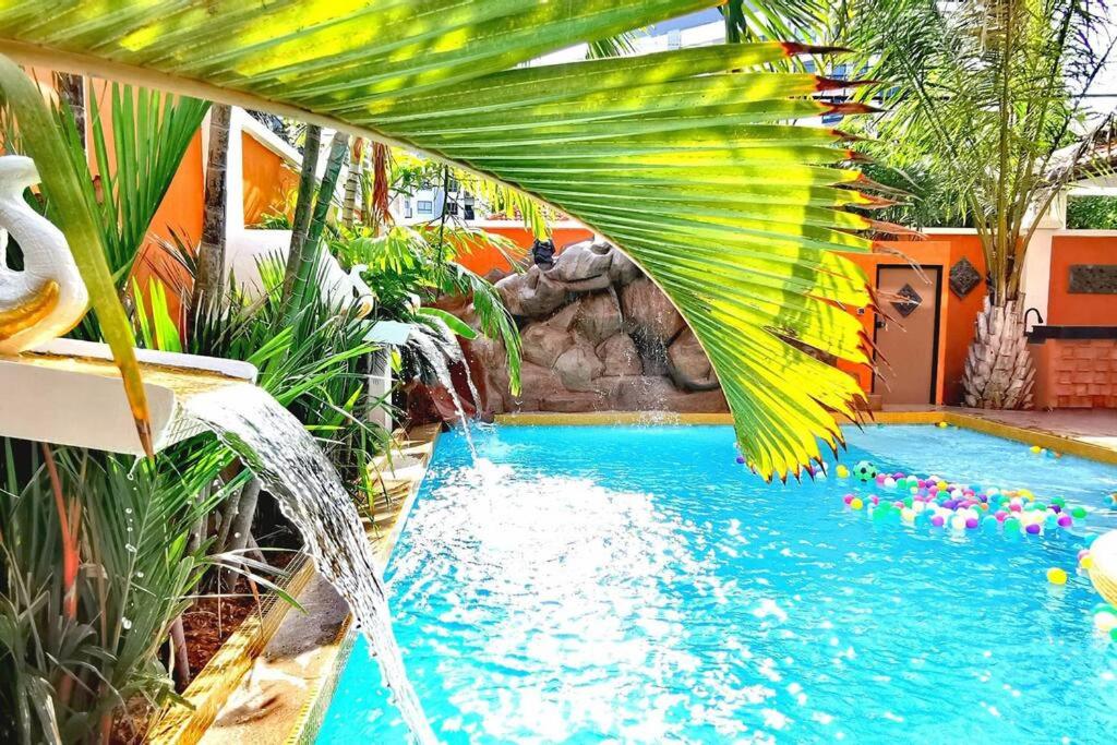 Goldland Luxury Pool Villa Pattaya Walking Street 8 Bedrooms - Thailand