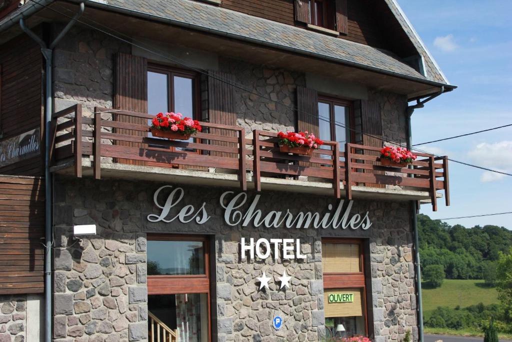 Hôtel Les Charmilles - Besse en Chandesse