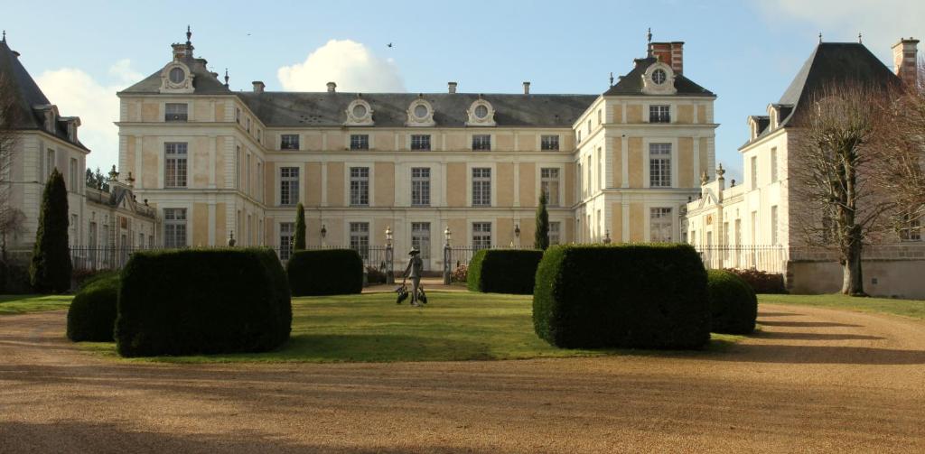 Chateau Colbert - Parc Oriental de Maulevrier