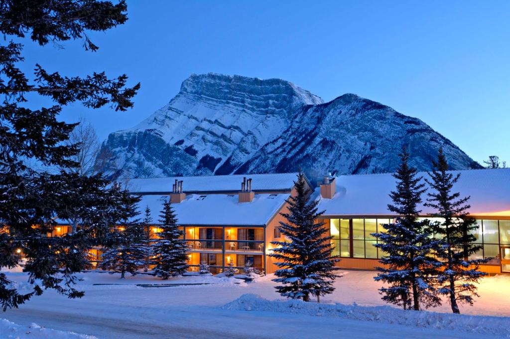 Douglas Fir Resort & Chalets - Banff