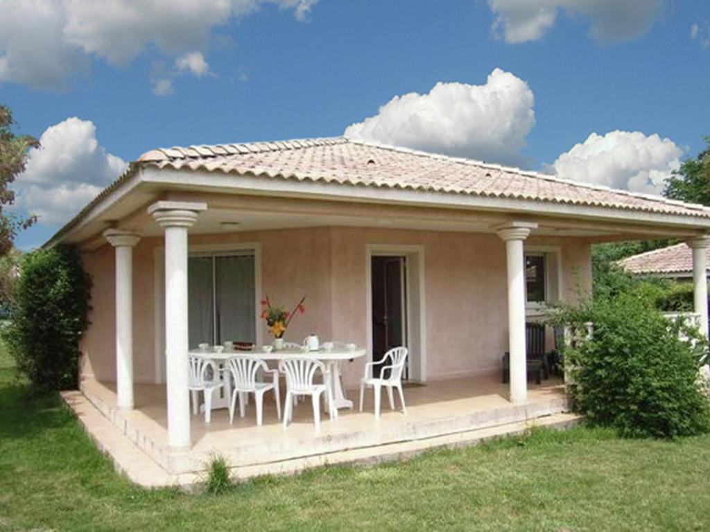 Cozy Holiday Home In Moriani Plage With Swimming Pool - Haute-Corse