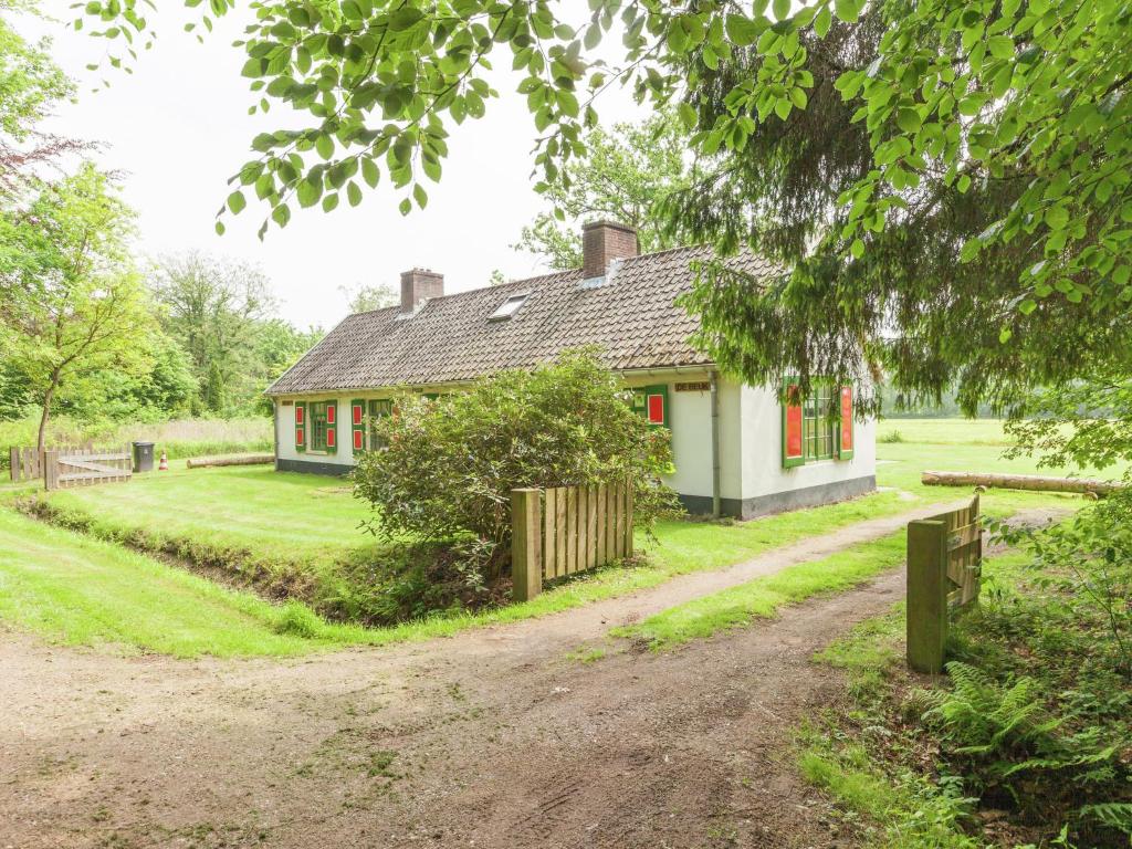 Cozy Holiday Home near Forest in Baarn - Baarn