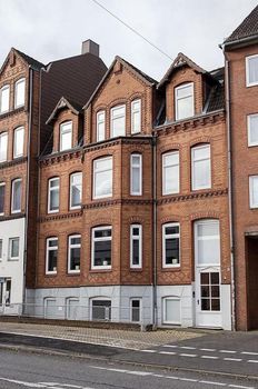 Kiel Apartments and Condos For Rent cozycozy