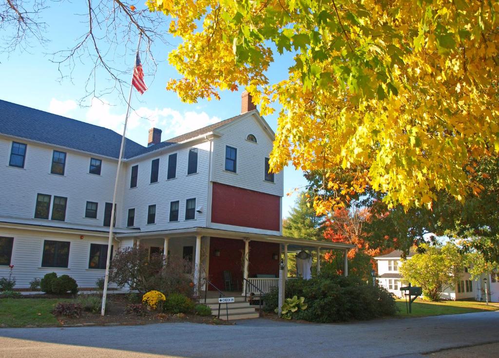Woodbound Inn - New Hampshire (State)
