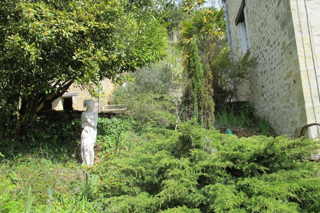 Songbird Sanctuary - Amboise