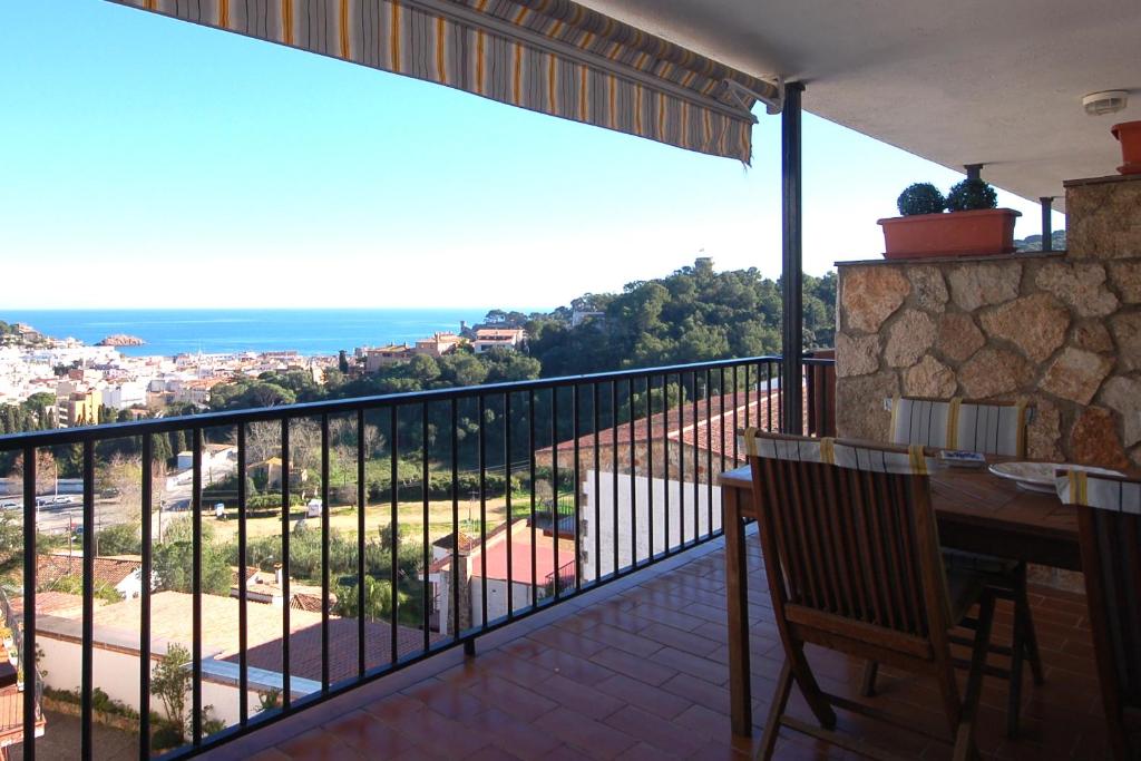 Lets Holidays Sea Views Apartment In Sa Gabarra - Tossa de Mar