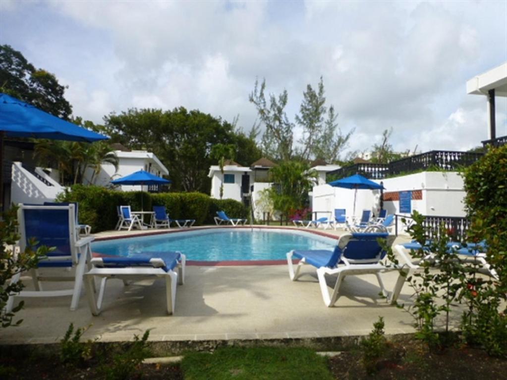 Rockley Golf Club, Pool, Tennis, Golf, Bar & Restaurant! - Barbados
