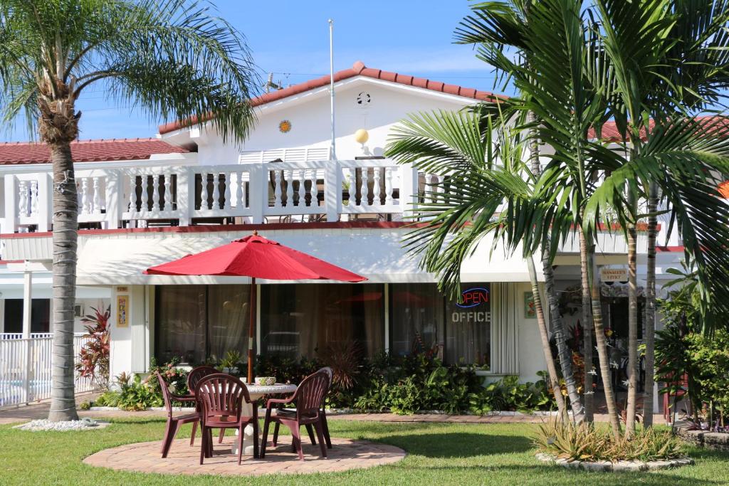 Breakaway Inn Guest House - Sunrise, FL