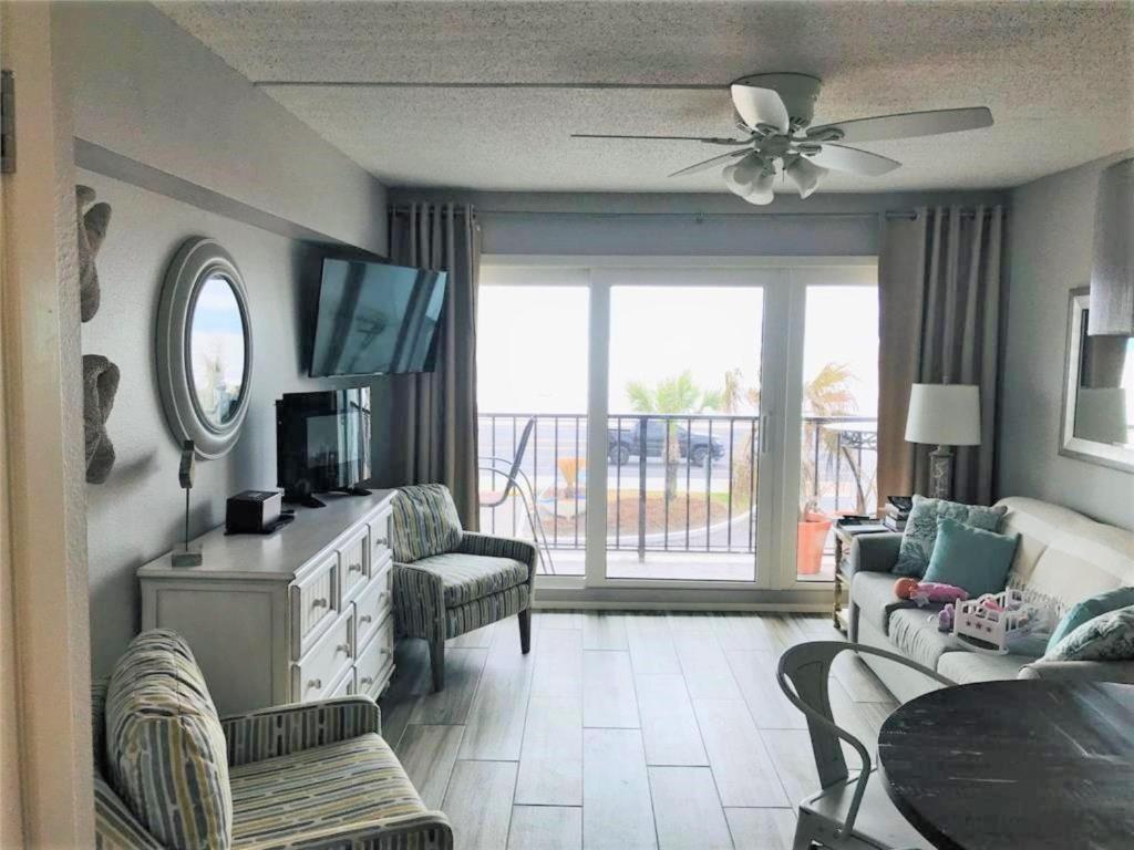 By the Sea Resort 210 - The Blue Octopus by Ryson Vacation Rentals - Galveston