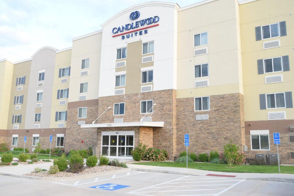 Candlewood Suites Independence, an IHG Hotel - Independence
