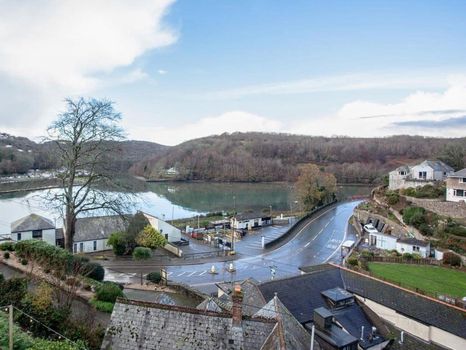 Looe Vacation Rentals & Airbnb COZYCOZY
