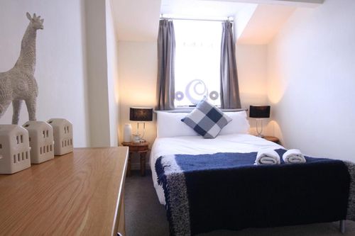 Chester Vacation Rentals and Airbnb cozycozy