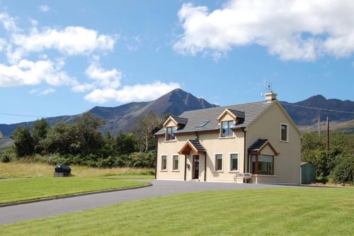 Dingle Peninsula Vacation Rentals and Airbnb cozycozy