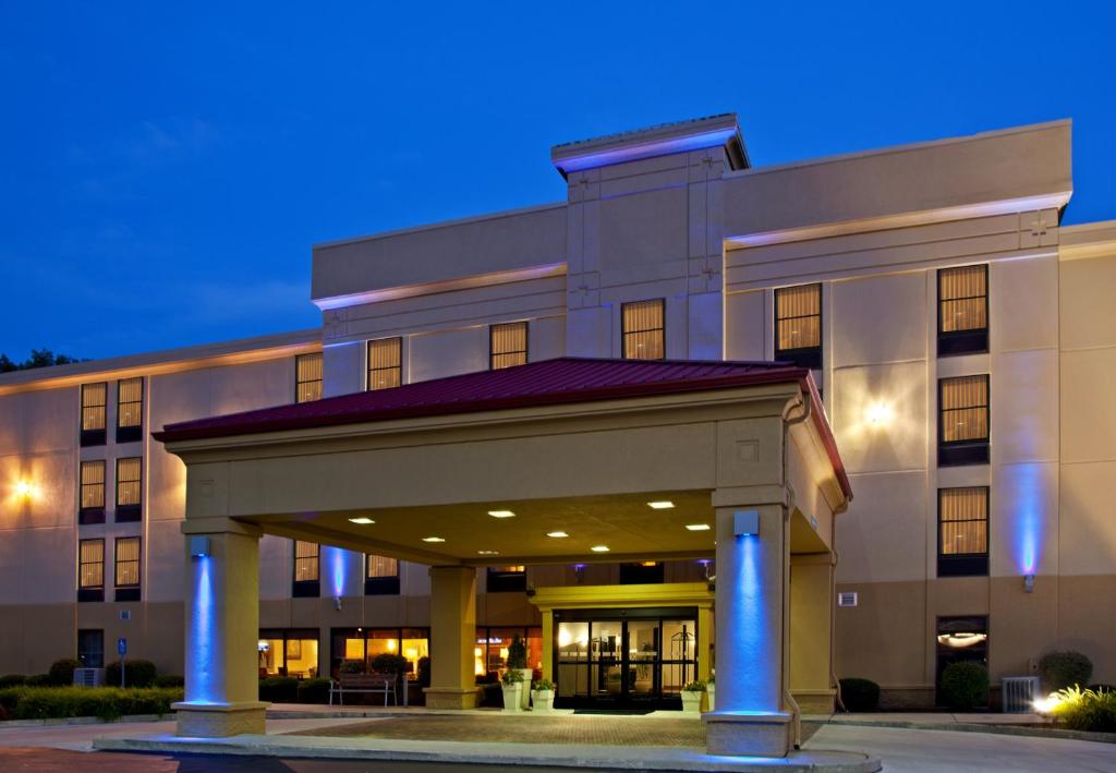 Holiday Inn Express Indianapolis South, an IHG Hotel - University Heights – Indianapolis
