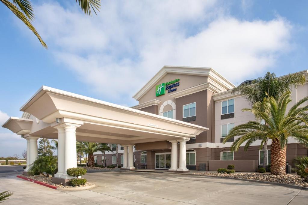 Holiday Inn Express & Suites Yosemite Park Area, an IHG Hotel - Fresno County, CA