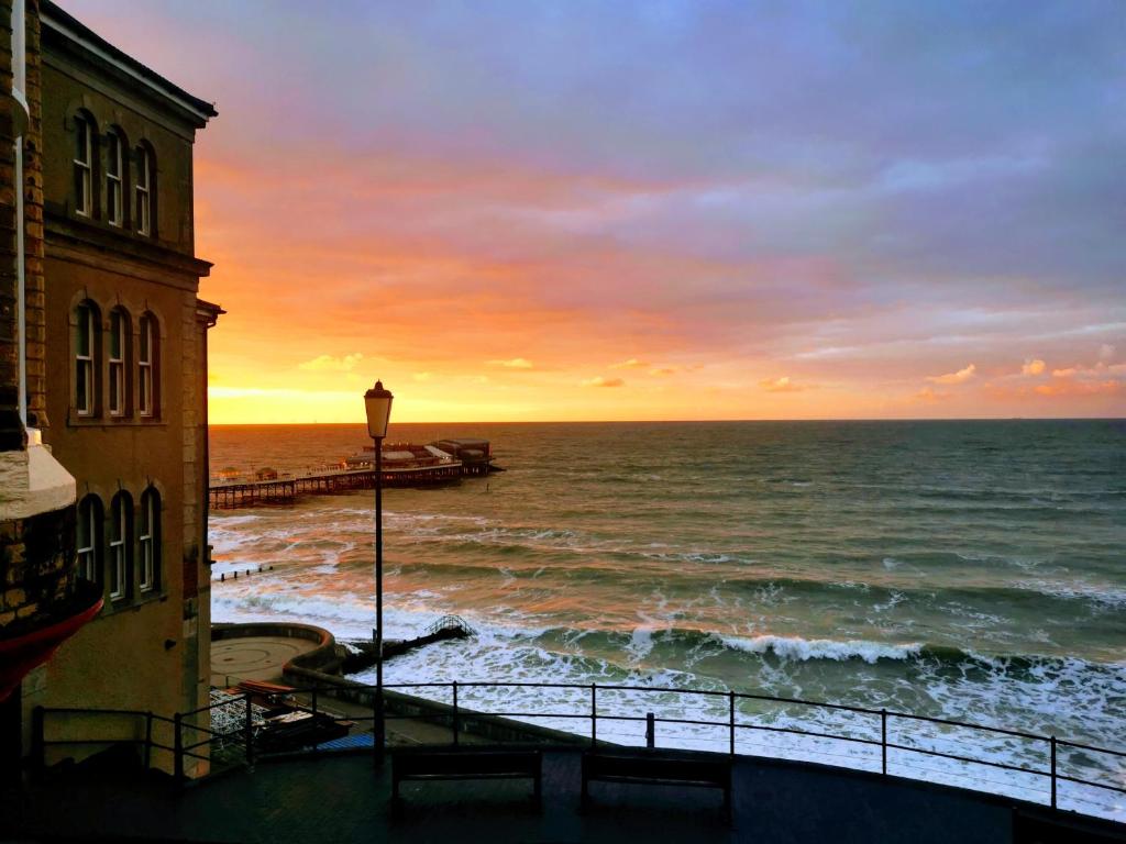 The Red Lion Hotel - Cromer