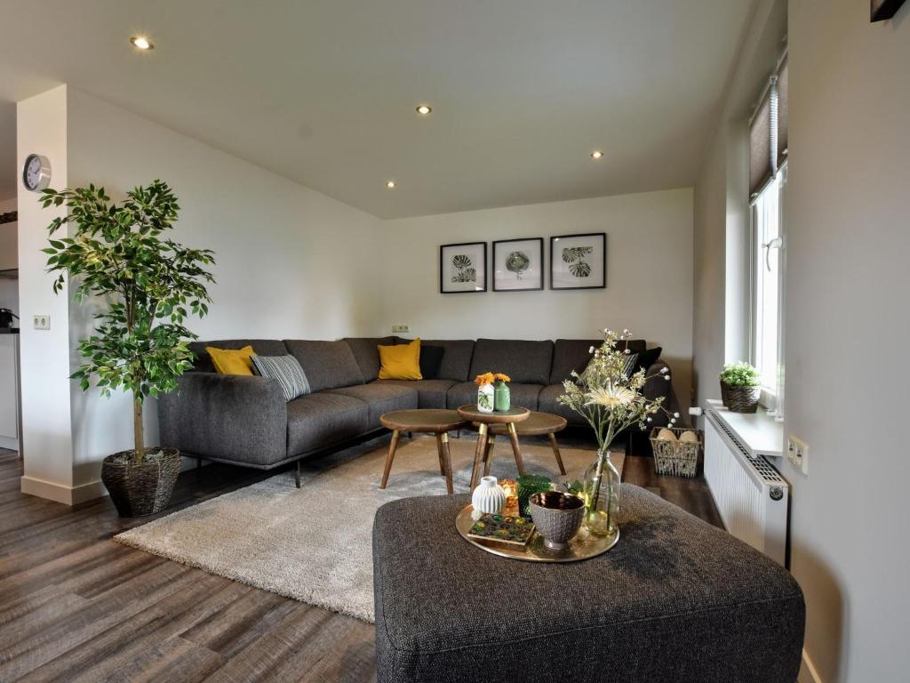 Spacious Apartment in Eibergen with Private Terrace - Eibergen
