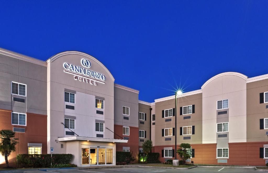 Candlewood Suites Pearland, an IHG Hotel - Pearland