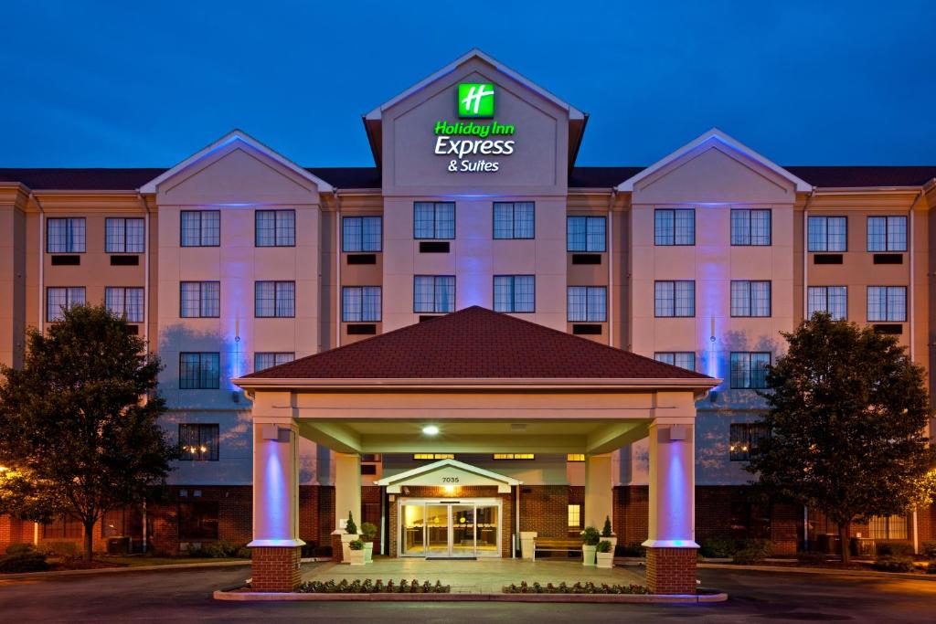 Holiday Inn Express Hotel & Suites Indianapolis - East, an IHG Hotel - Park 100 - Indianapolis