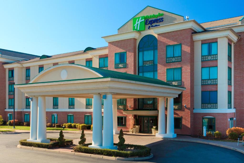 Holiday Inn Express Hotel & Suites Warwick-Providence Airport, an IHG Hotel - Warwick, RI