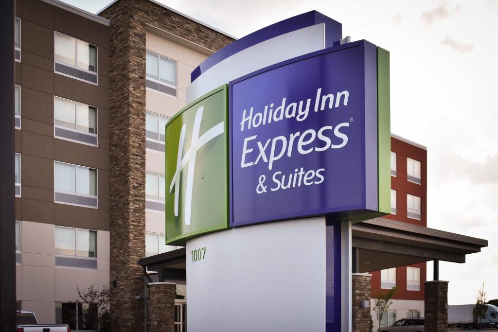 Holiday Inn Express & Suites West Memphis, An Ihg Hotel - Memphis, TN