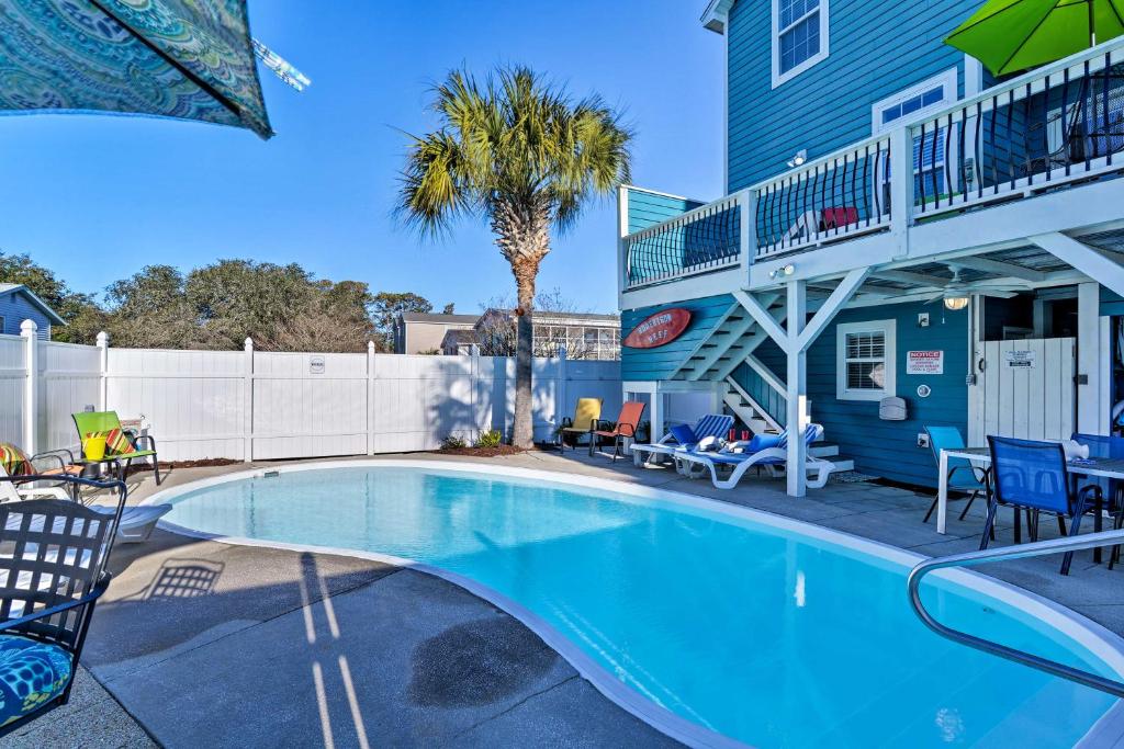 Sleek Surfside Home with Private Pool and Beach Access - Surfside Beach, SC