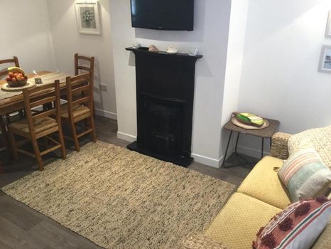 Caernarfon Vacation Rentals & Airbnb COZYCOZY