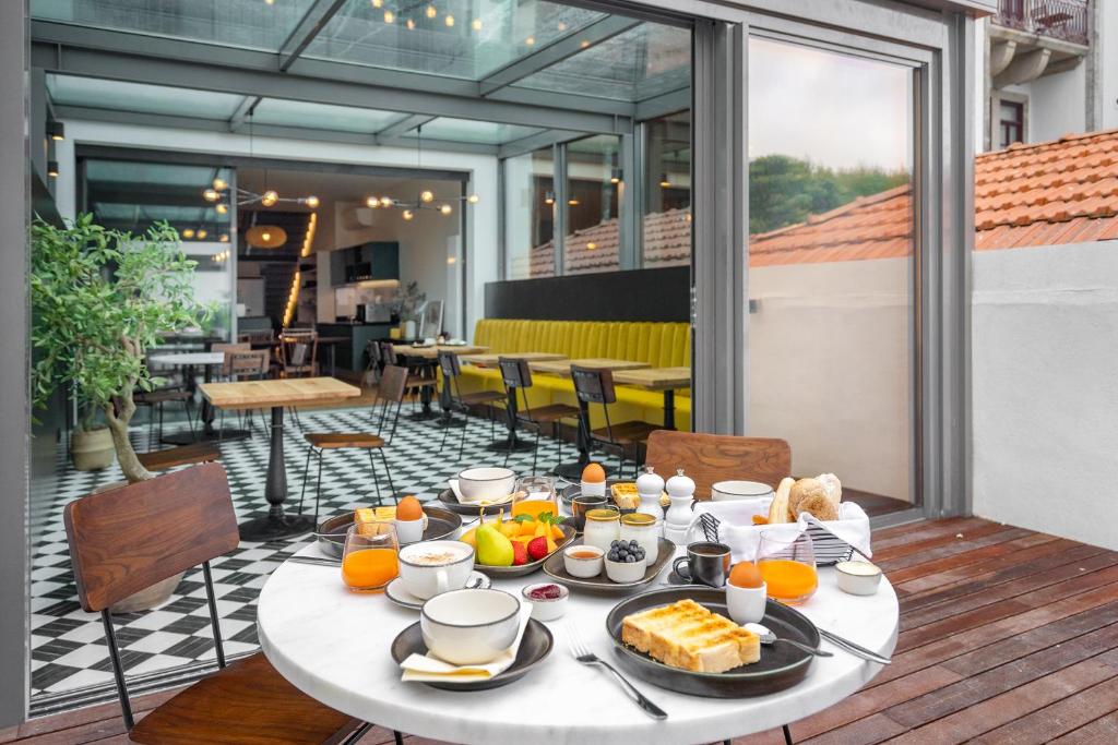Luxury Old Town Oasis for Family and Friends (Daily Breakfast + Housekeeping incl) - Porto
