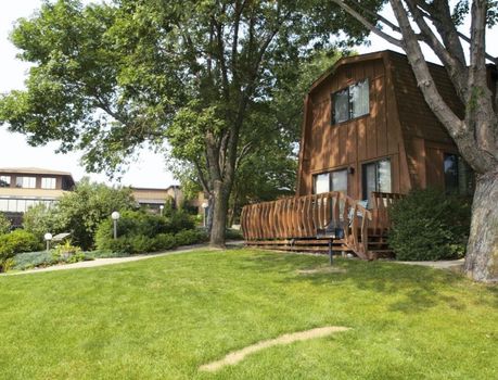 Okoboji Vacation Rentals and Airbnb cozycozy